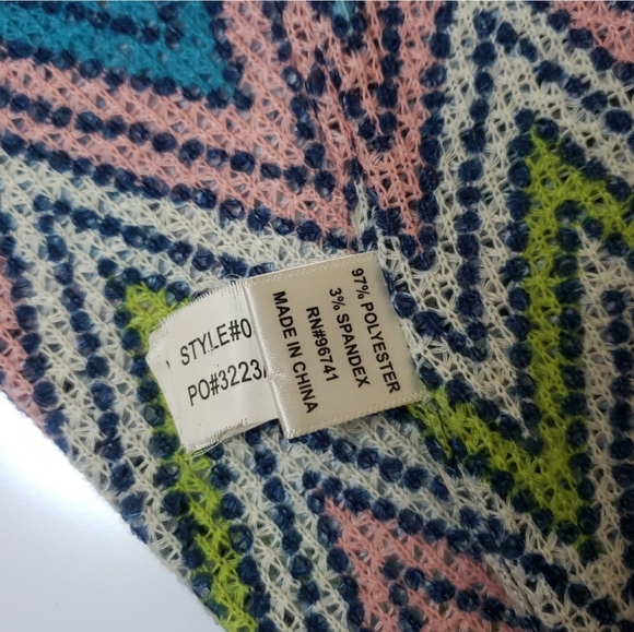 Infinity Scarf Multicolor Chevron Pattern - Picture 9 of 12